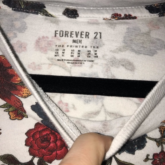 Forever 21 floral shirt - Picture 2 of 3